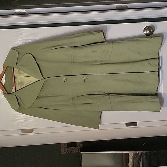 Vintage Pea Green Coat - seems like a Size medium - good used condition - Picture 1 of 7